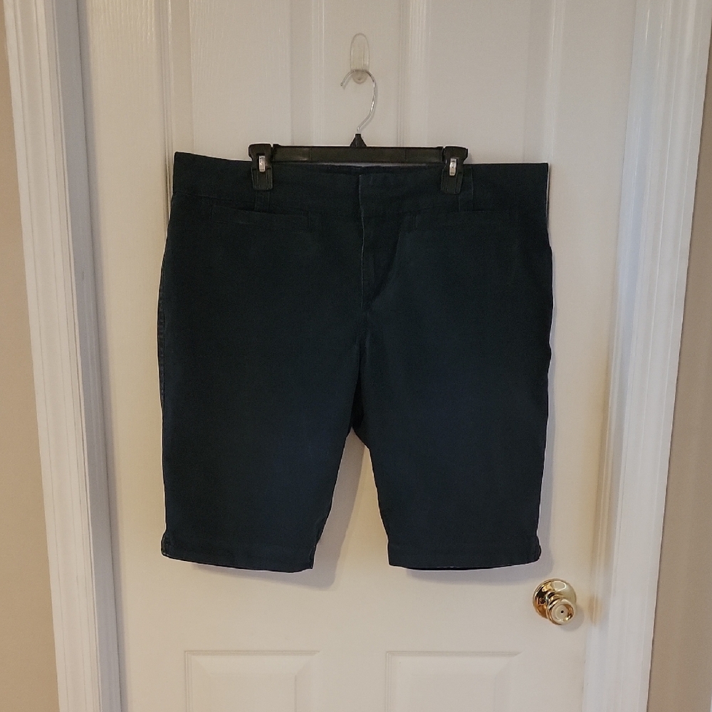 Old Navy Women's Dark Blue Bermudas